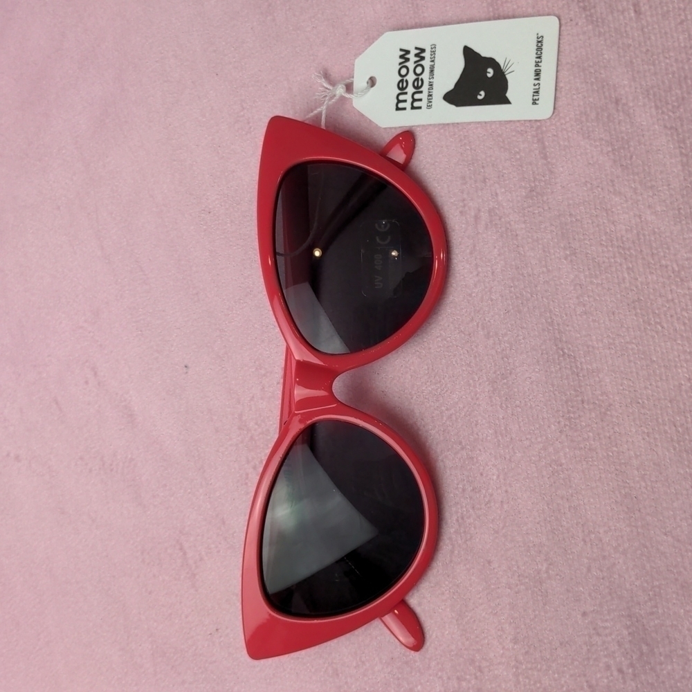 Petals and Peacocks Bright Pink Cat Eyes Sunglasses